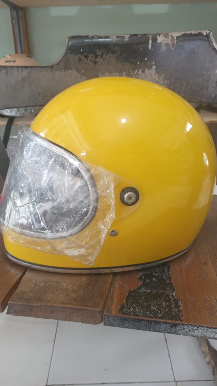 Retro Vintage - Yellow Full - Motorcycle helmet - Rp 380.000