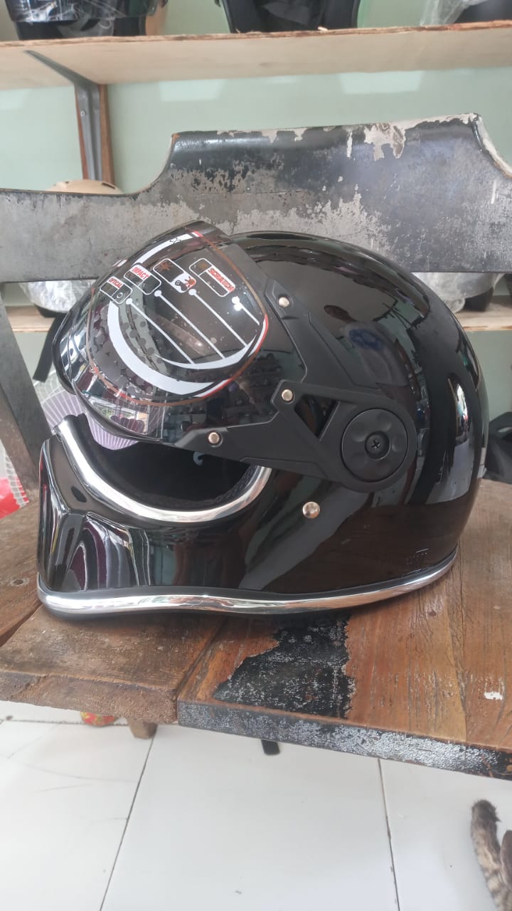 Full Face Premium - Silver Chrome - Motorcycle helmet - Rp 880.000