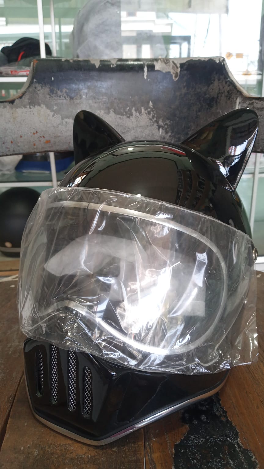 Full Face Premium - Cat Ear Black - Motorcycle helmet - Rp 700.000