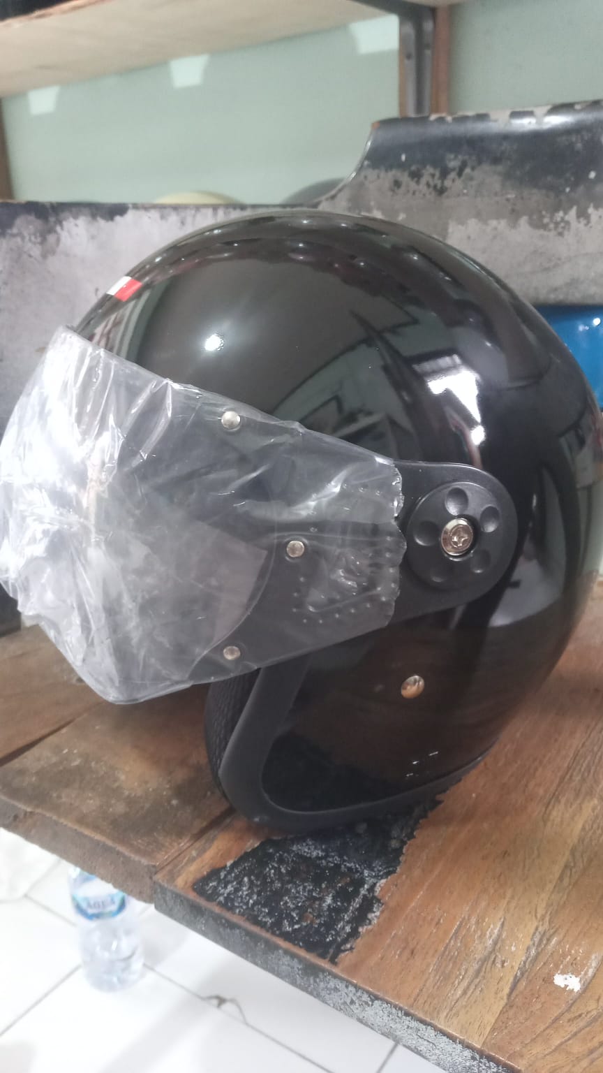 Retro Classic - Glossy Black - Motorcycle helmet - Rp 350.000