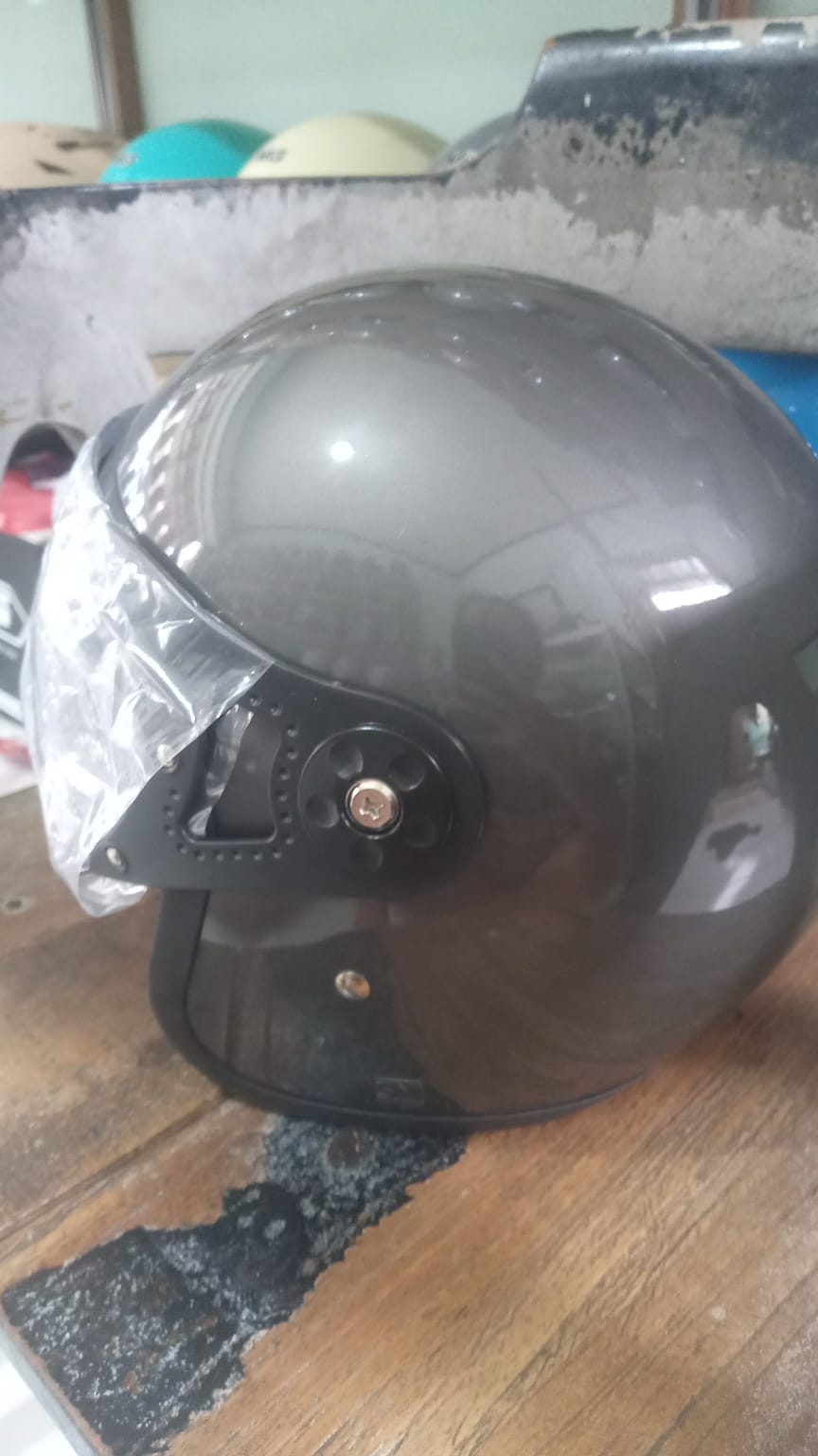 Retro Classic - Gunmetal Grey - Motorcycle helmet - Rp 360.000