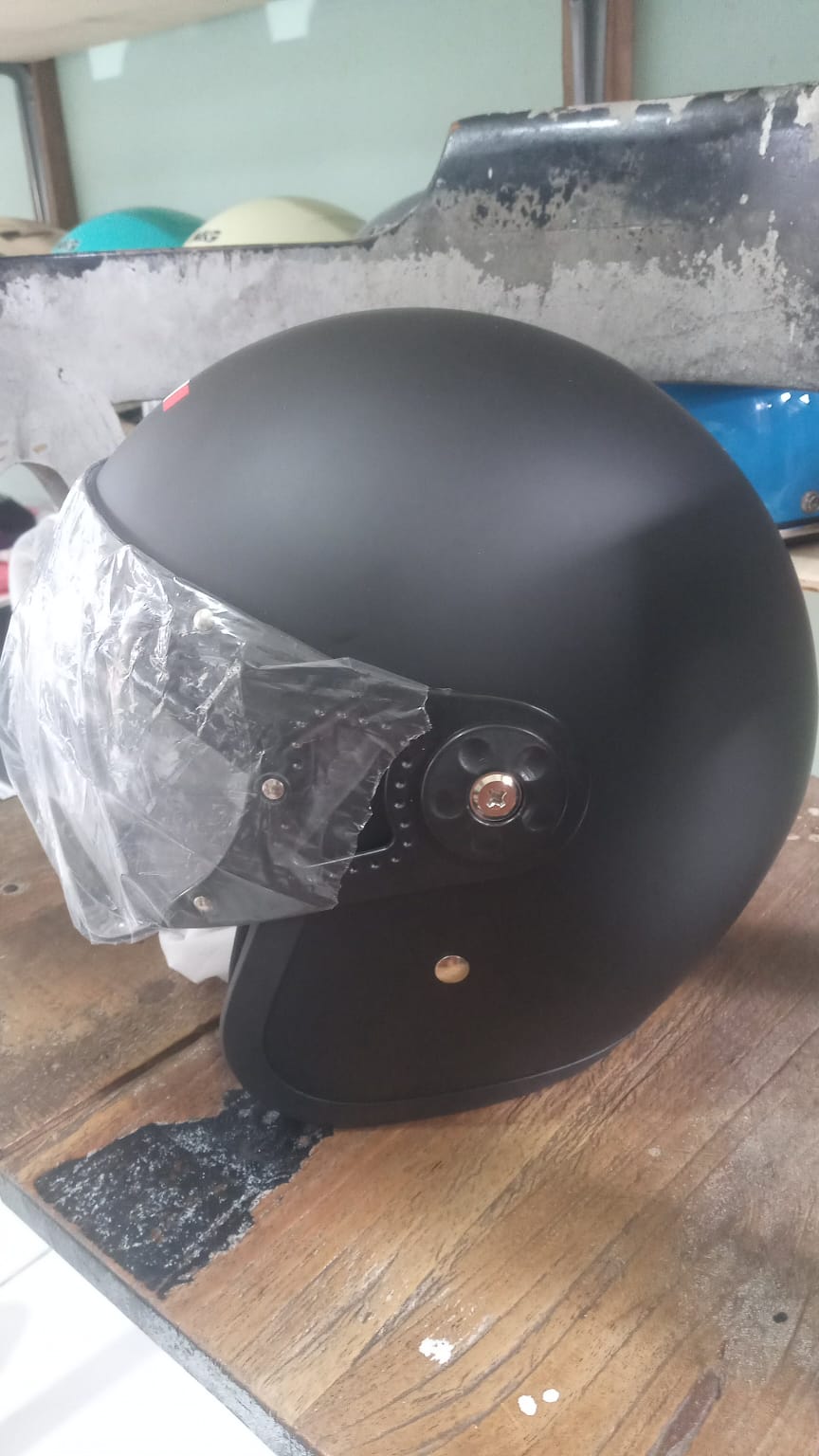 Retro Classic - Matte Black Pro - Motorcycle helmet - Rp 340.000